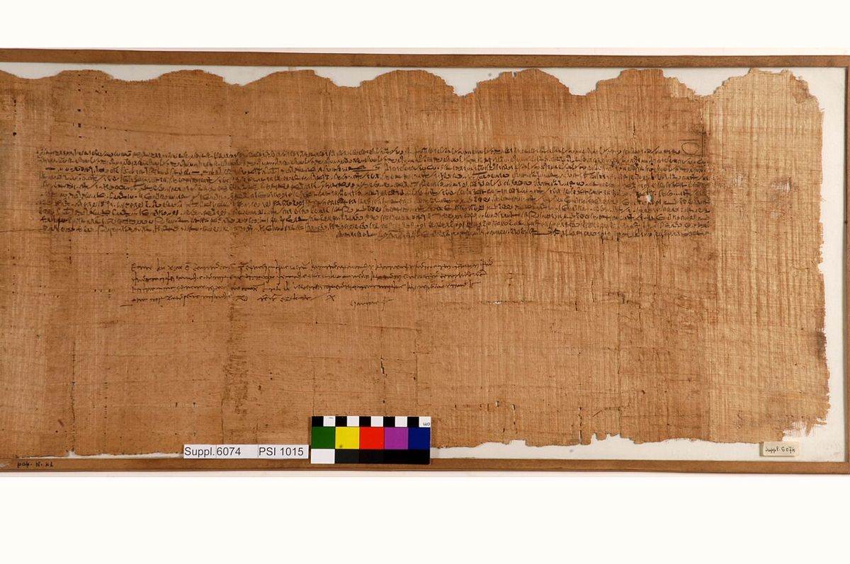 Démotický papyrus se dvěma smlouvami o platbě. Egyptské muzeum v Turíně.