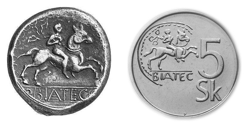 Vlevo keltská stříbrná mince (tetradrachma) s jezdcem a nápisem BIATEC latinkou, nalezená na Slovensku (1. st. př. n. l.); vpravo slovenská pětikoruna, která ji napodobovala a platila až do přijetí eura roku 2009.