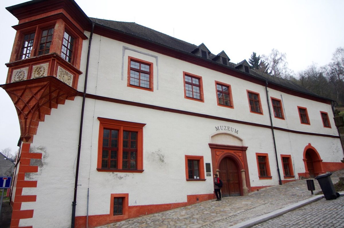 Budova bývalé mincovny v Jáchymově, dnes muzeum.